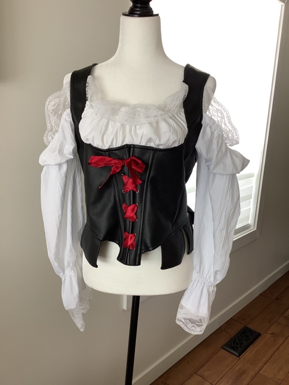 Rubie’s Cosplay Pirate Black Faux Leather Corset Top Adjustable,Stretchable ❤️